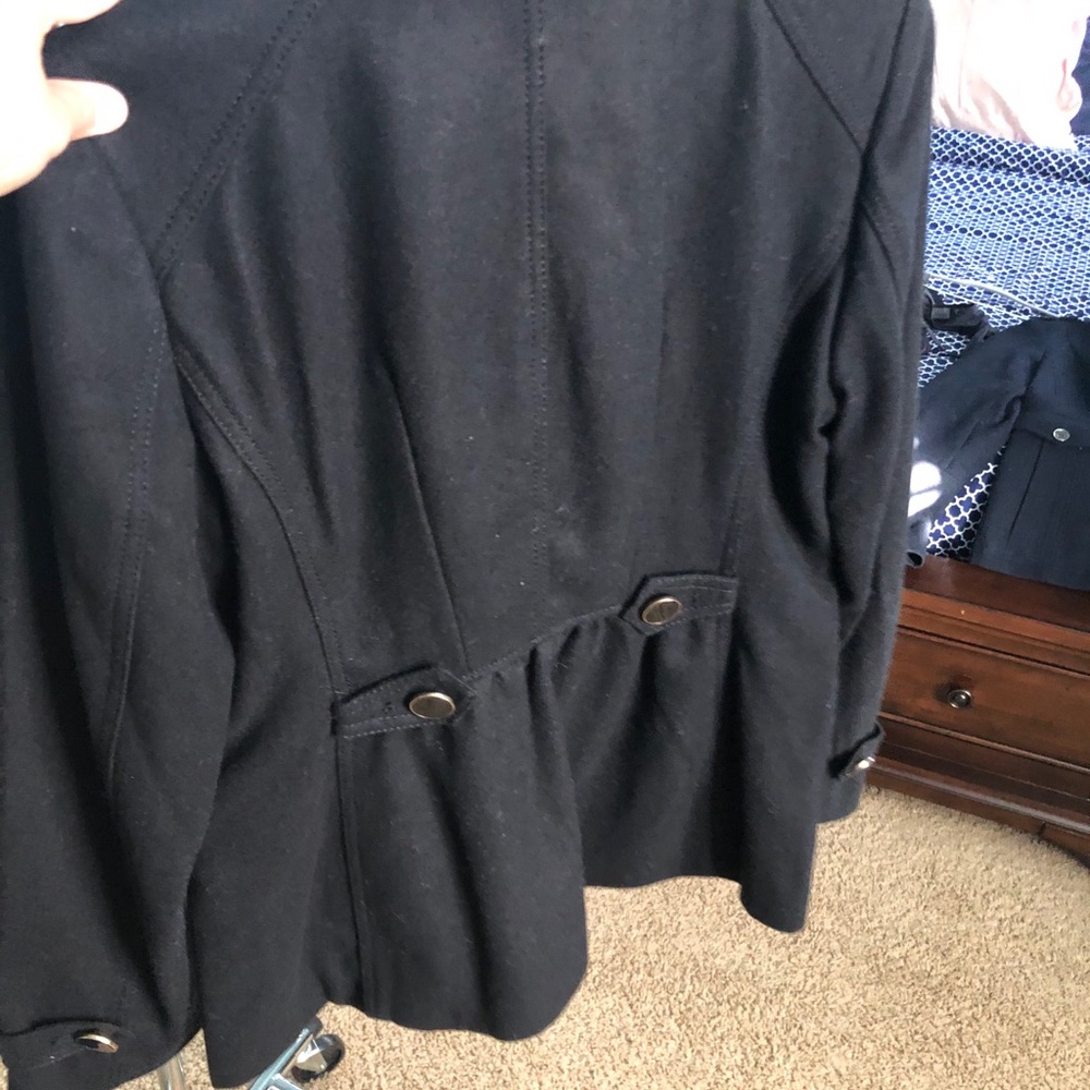 Clothes - Picture 4 of 5